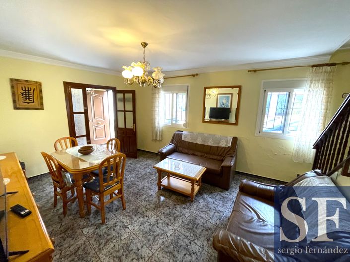 Image No.2-5 Bed Townhouse for sale