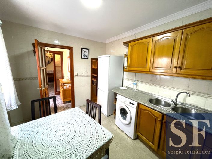 Image No.5-5 Bed Townhouse for sale