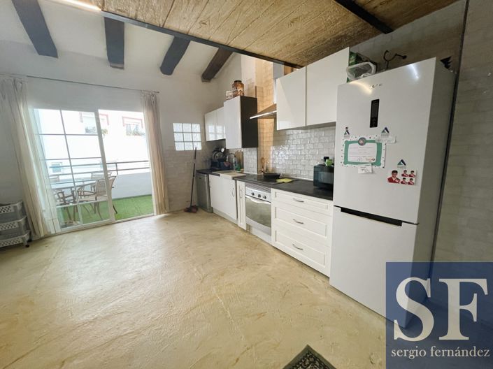 Image No.4-4 Bed Townhouse for sale