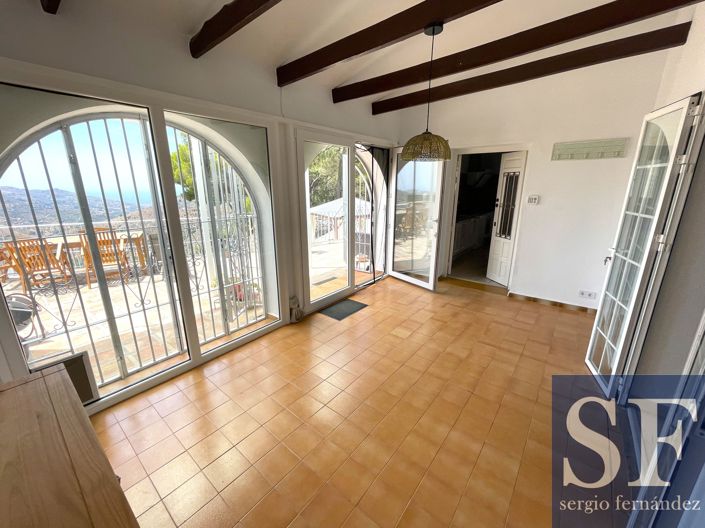 Image No.2-4 Bed Villa for sale