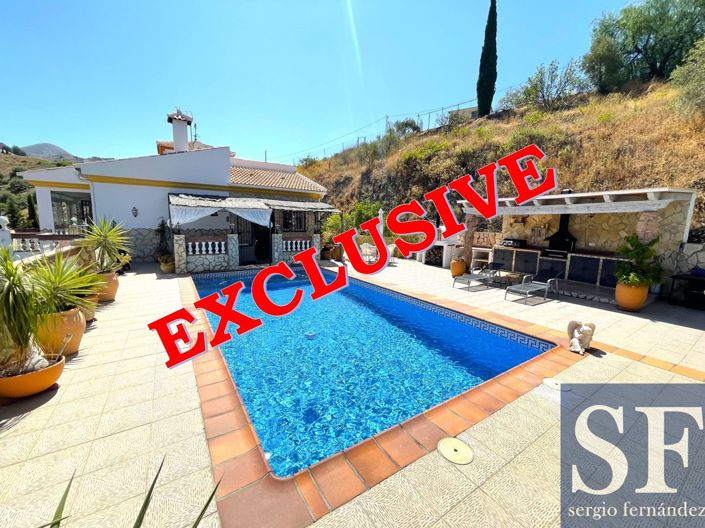 Image No.1-3 Bed Villa for sale