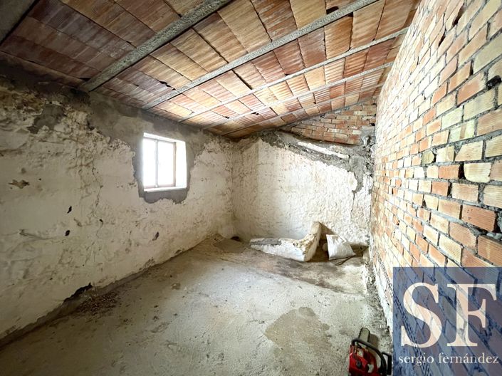 Image No.5-1 Bed Townhouse for sale