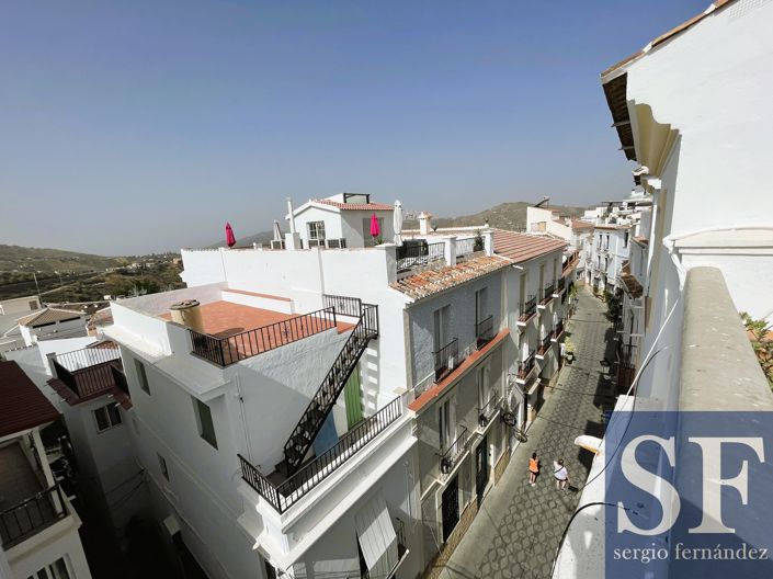 Image No.20-5 Bed Townhouse for sale