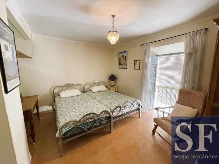 Image No.8-5 Bed Townhouse for sale