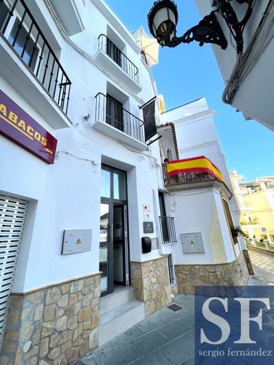 Image No.1-5 Bed Townhouse for sale