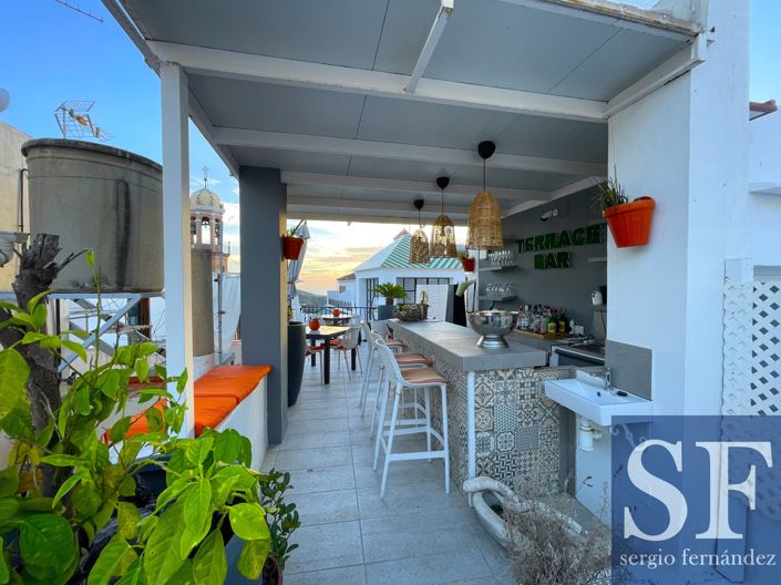 Image No.13-5 Bed Townhouse for sale