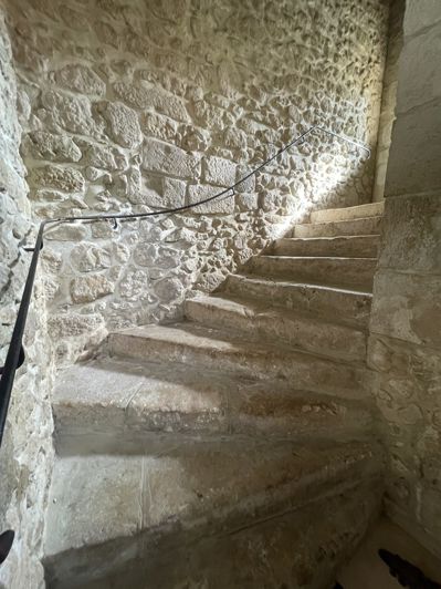 Image No.10-5 Bed Property for sale