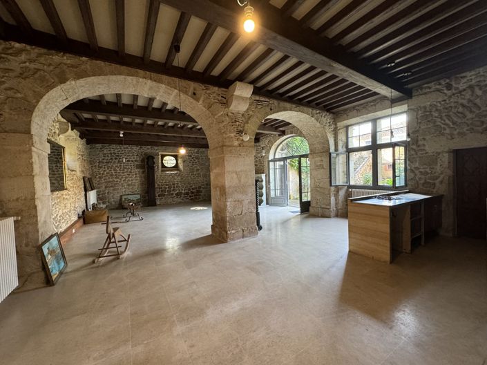 Image No.14-5 Bed Property for sale