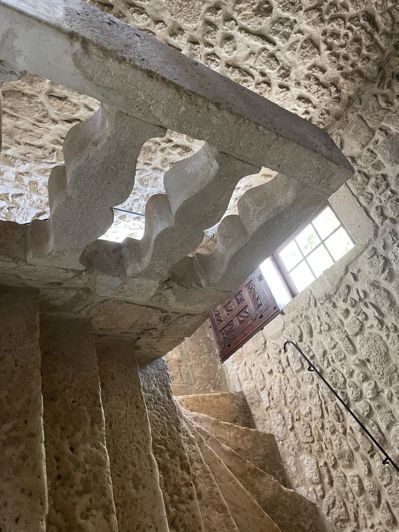 Image No.16-5 Bed Property for sale