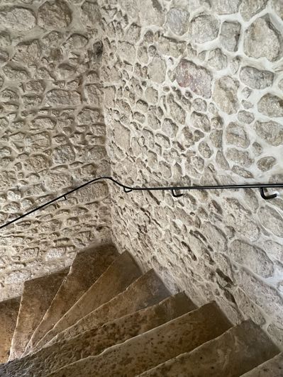 Image No.17-5 Bed Property for sale