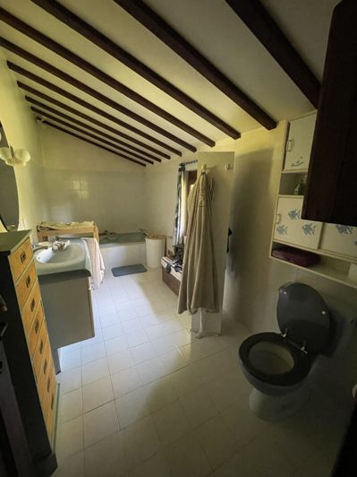 Image No.49-5 Bed Property for sale