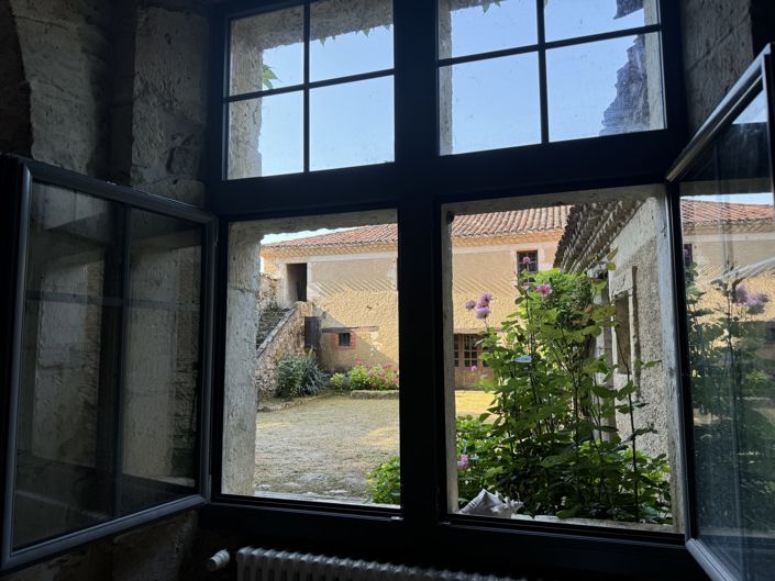 Image No.7-5 Bed Property for sale