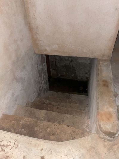 Image No.40-6 Bed House for sale