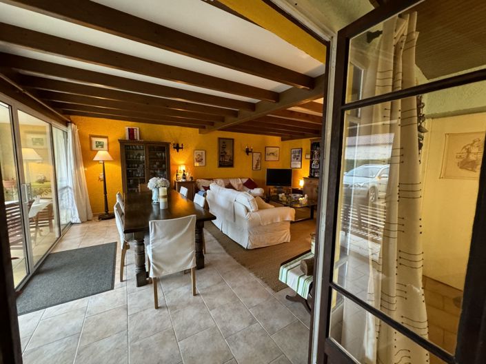 Image No.8-3 Bed House for sale