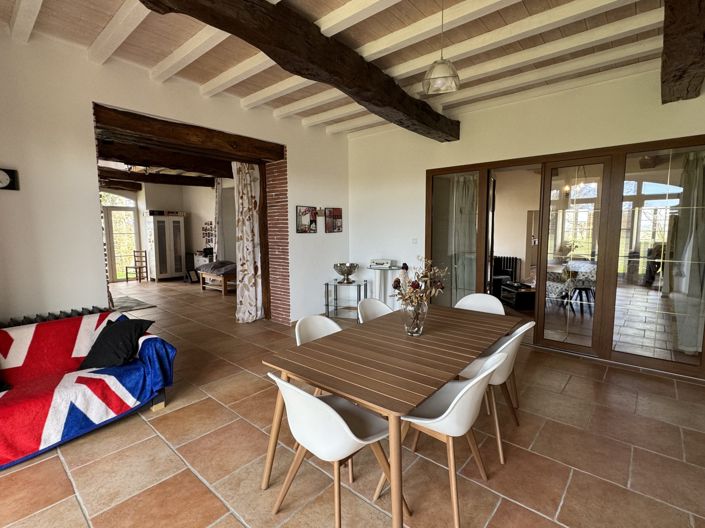 Image No.18-6 Bed House for sale