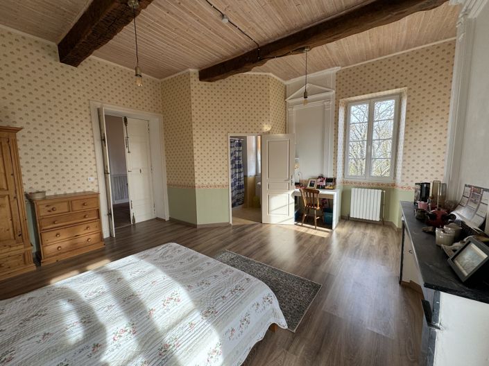 Image No.35-6 Bed House for sale