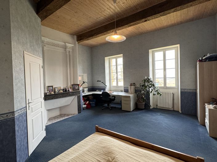 Image No.38-6 Bed House for sale