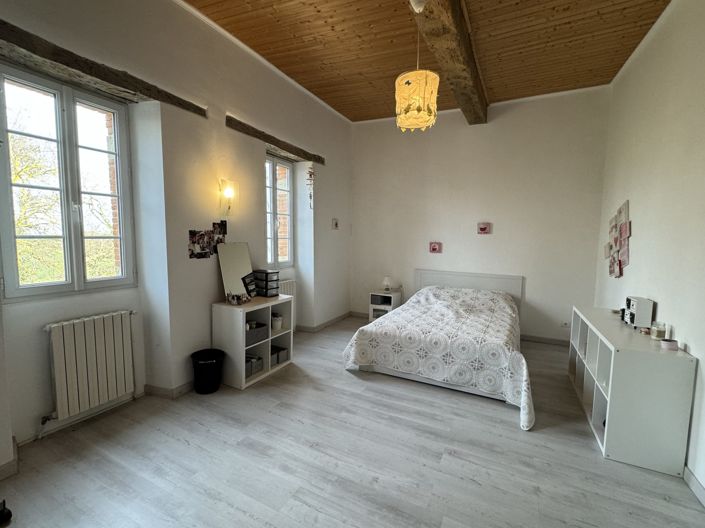 Image No.43-6 Bed House for sale