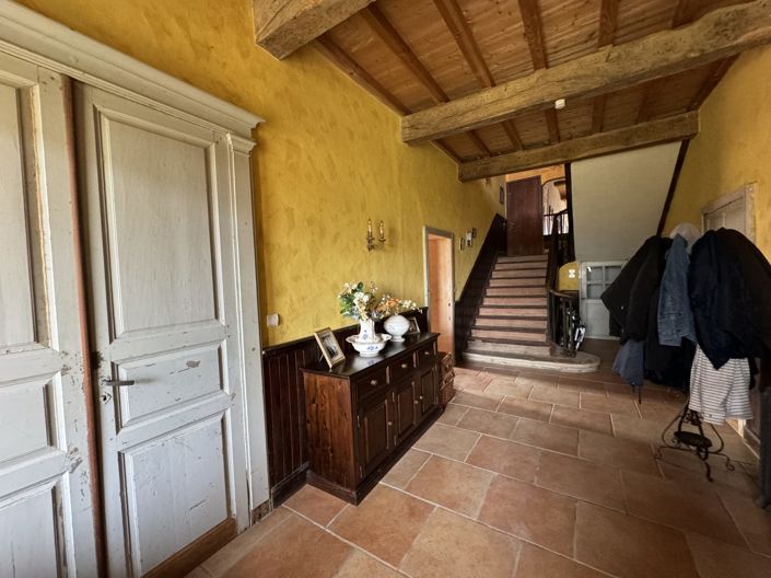 Image No.9-6 Bed House for sale