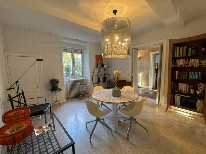 Image No.11-3 Bed House for sale