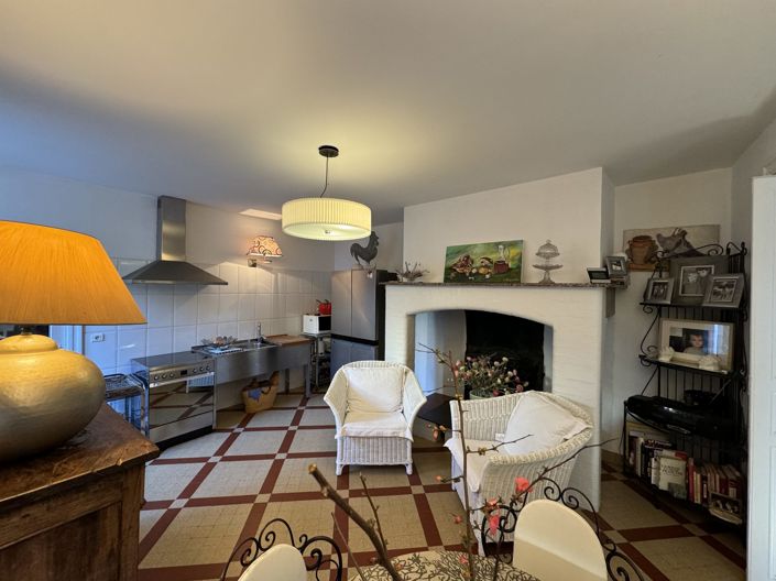 Image No.12-3 Bed House for sale