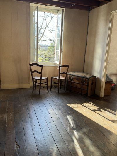 Image No.30-8 Bed House for sale