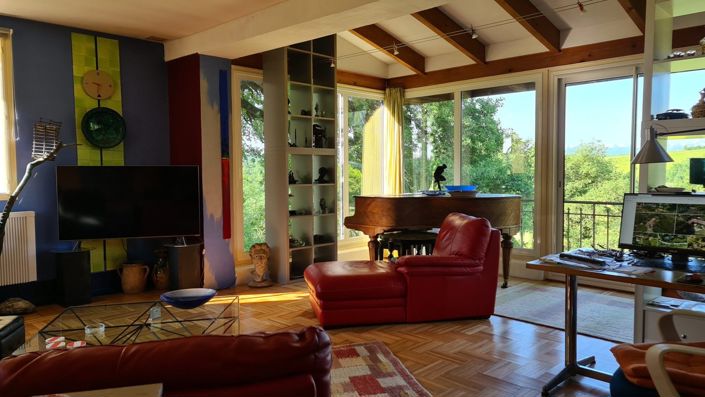 Image No.19-5 Bed House for sale