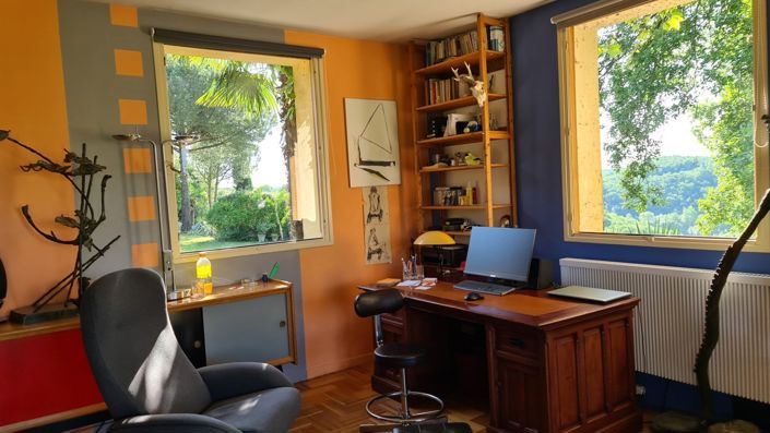 Image No.20-5 Bed House for sale