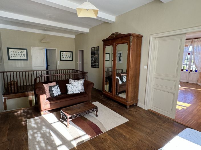 Image No.18-5 Bed House for sale