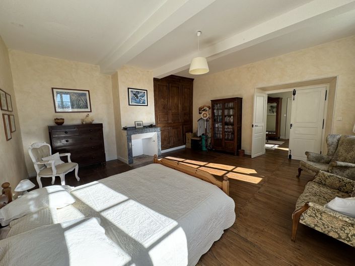 Image No.27-5 Bed House for sale