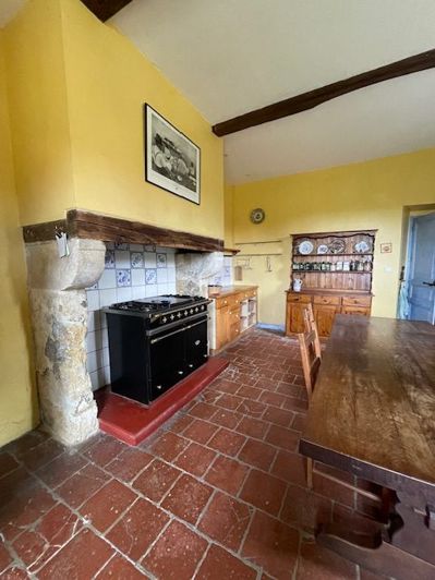 Image No.50-5 Bed House for sale