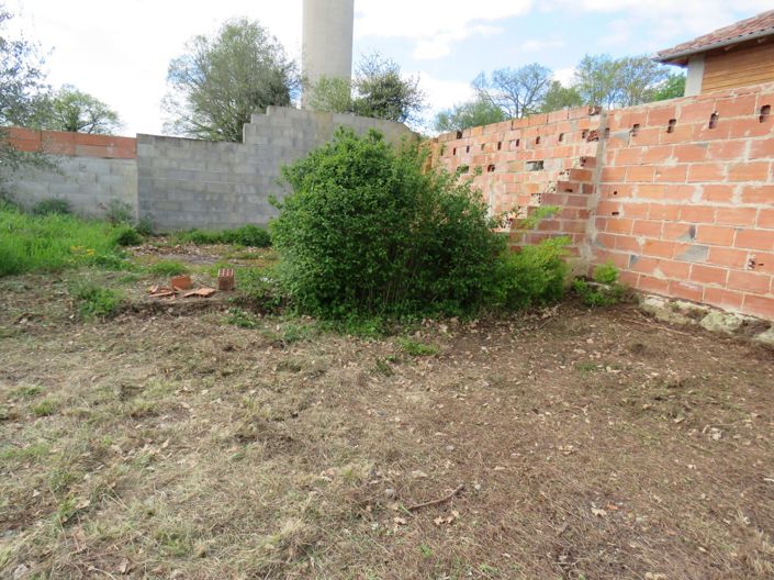 Image No.8-3 Bed House for sale