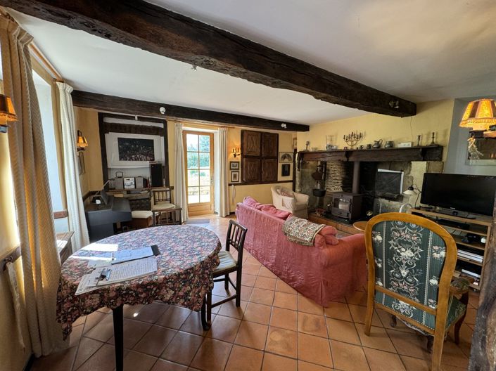 Image No.10-4 Bed House for sale