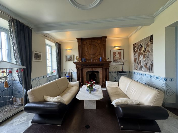 Image No.11-9 Bed House for sale