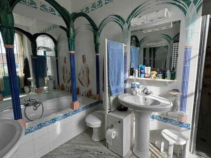 Image No.22-9 Bed House for sale