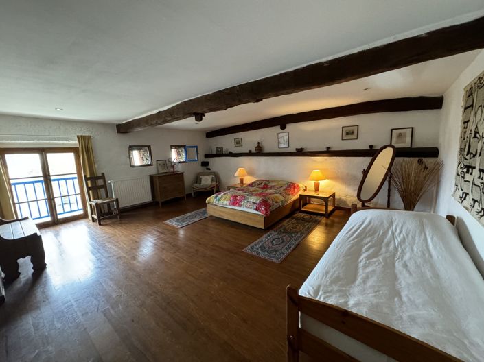 Image No.34-9 Bed House for sale