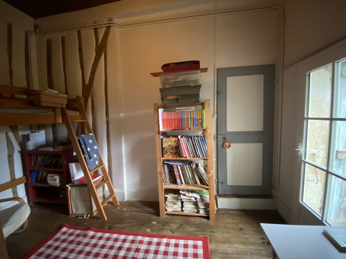 Image No.13-6 Bed House for sale