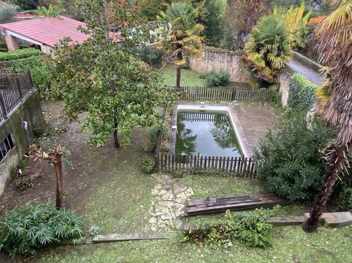 Image No.26-6 Bed House for sale