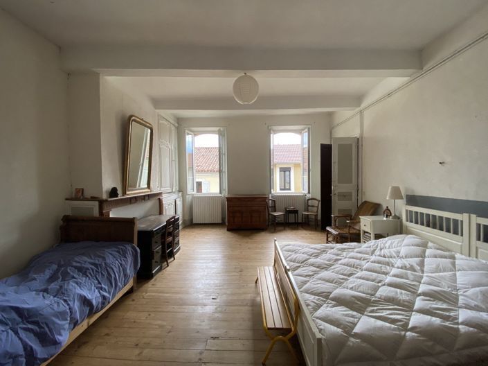 Image No.7-6 Bed House for sale