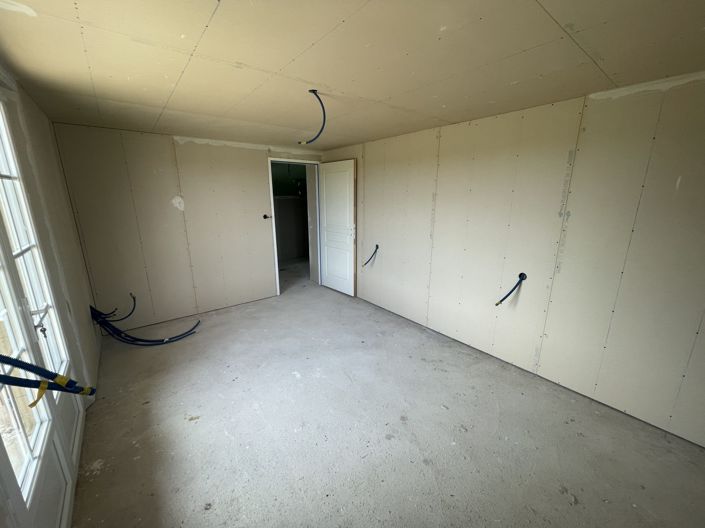 Image No.28-3 Bed Country House for sale