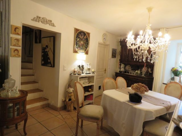 Image No.11-6 Bed House for sale