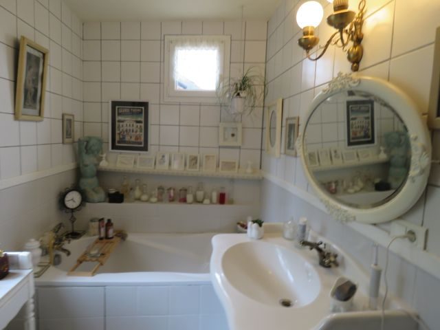 Image No.18-6 Bed House for sale