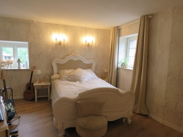 Image No.20-6 Bed House for sale