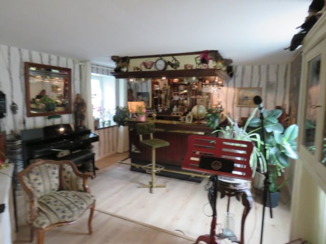 Image No.27-6 Bed House for sale