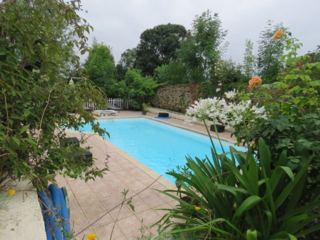 Image No.30-6 Bed House for sale