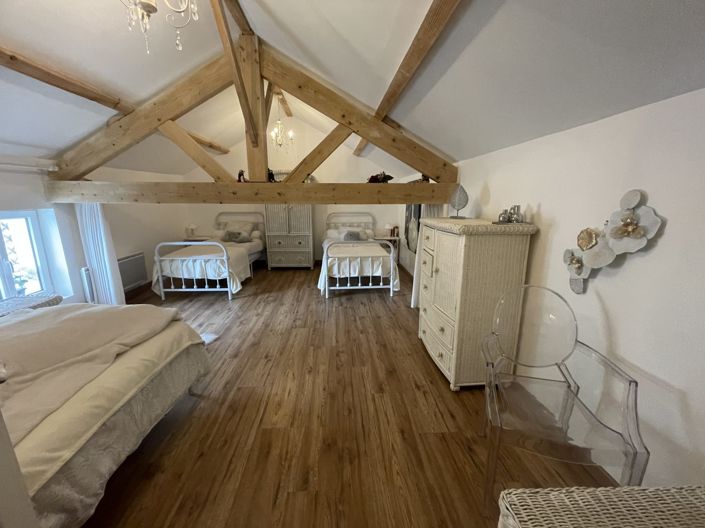 Image No.48-6 Bed House for sale