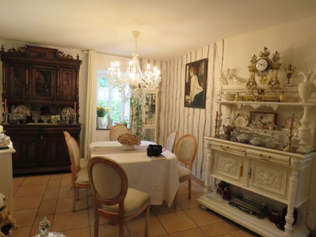 Image No.9-6 Bed House for sale