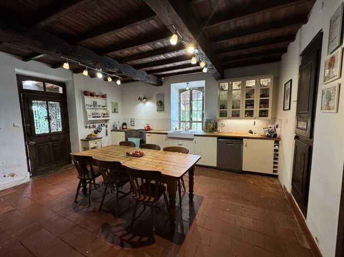 Image No.12-15 Bed House for sale