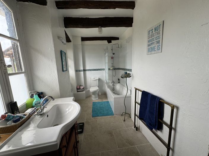 Image No.19-15 Bed House for sale