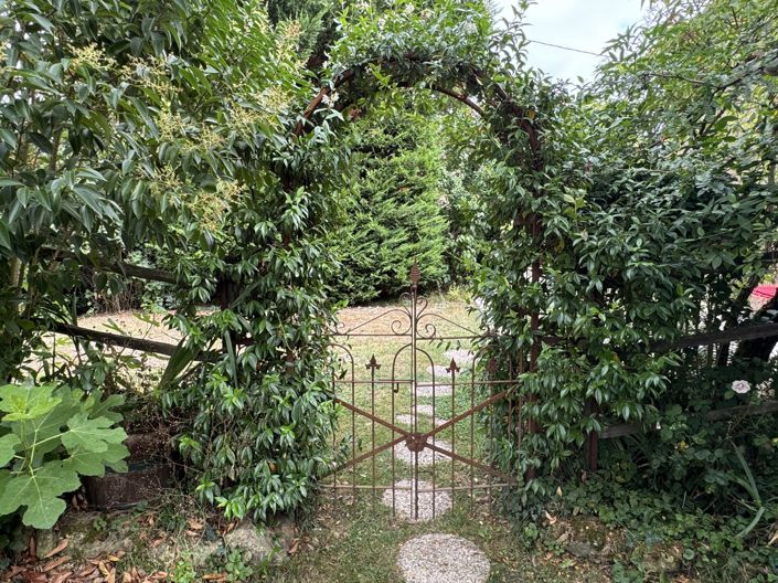 Image No.42-15 Bed House for sale